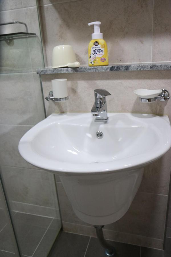 Hongdae Residence-2 1Min From Hongik Uni Station Exit #1 Seul Exterior foto